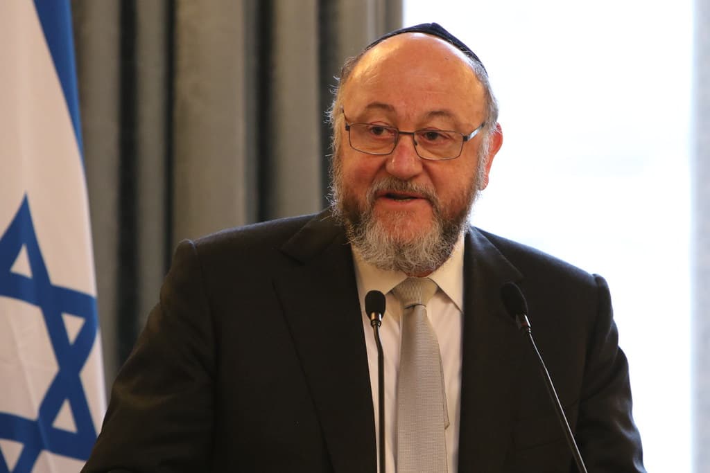 A Response to Chief Rabbi Mirvis: Zionism does not define my Jewish identity